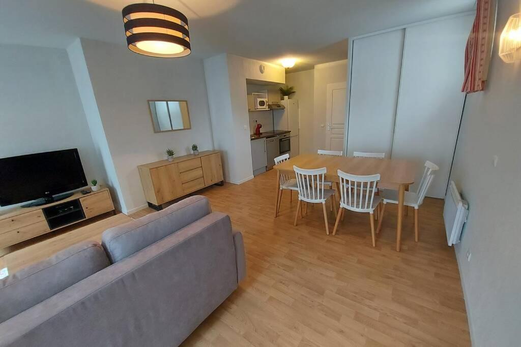 Appartement Moderne, Hyper-Centre - 6/8 Pers. Bagnères-de-Luchon Exterior foto