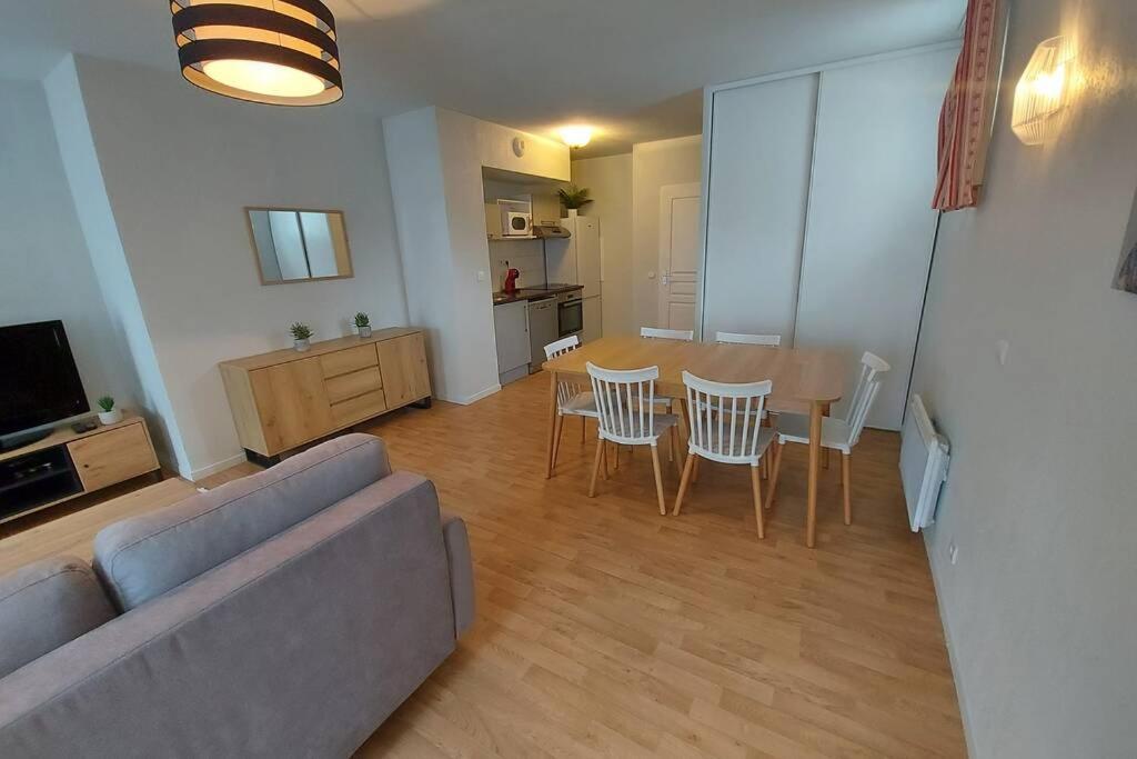 Appartement Moderne, Hyper-Centre - 6/8 Pers. Bagnères-de-Luchon Exterior foto