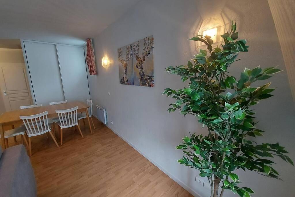 Appartement Moderne, Hyper-Centre - 6/8 Pers. Bagnères-de-Luchon Exterior foto